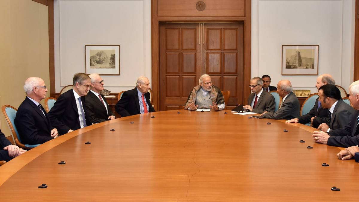 Prem Watsa, founder and CEO of Toronto-based Fairfax Financial Holdings, at a meeting in New Delhi (file photo)