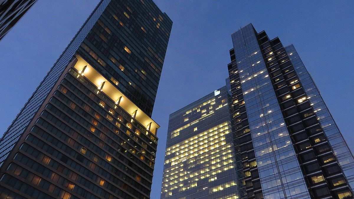 Canada Housing Market October 2026: Buyers Gain Power as Toronto and Vancouver Prices Fall