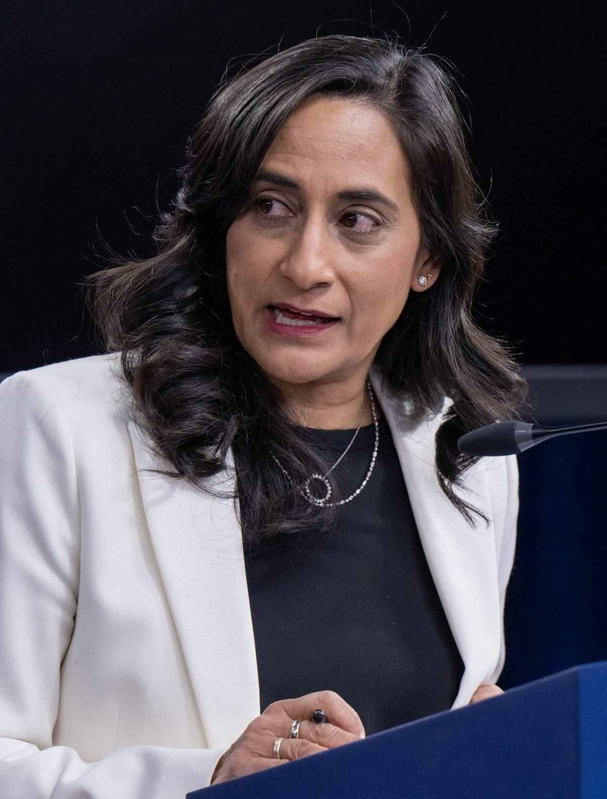 Canada India Trade Deal 2026: 300-Delegate Mission Lands in Mumbai, Anand Heads to Delhi