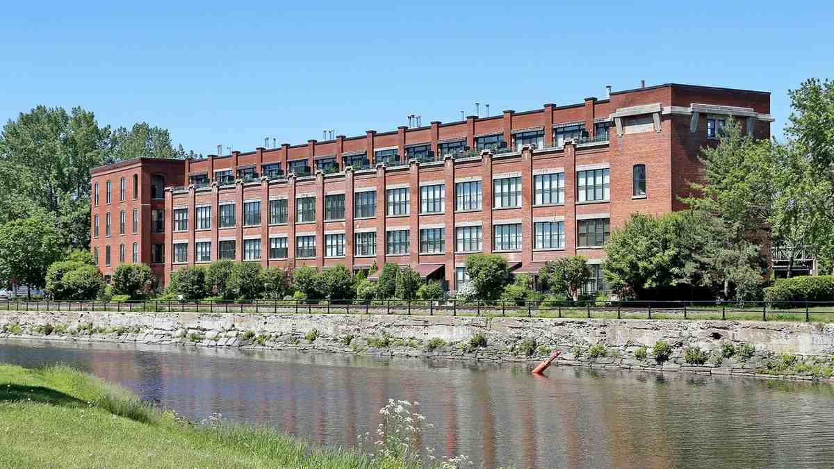 A Stelco steel facility — the Steel Company of Canada's Montreal rolling mill (file photo)