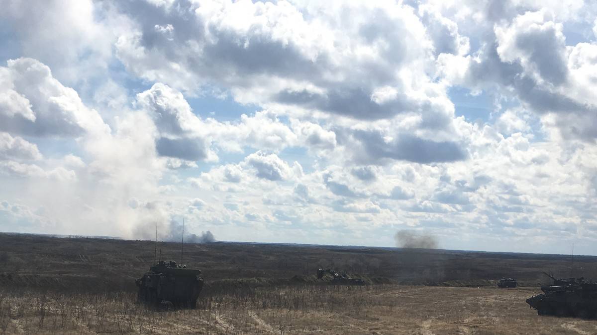 Canadian soldiers on a live-fire training exercise at CFB Wainwright