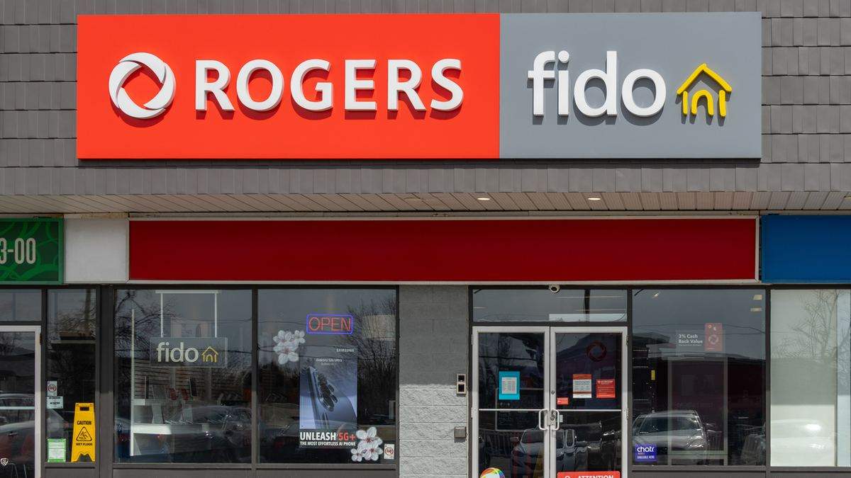 Rogers Will Charge You 1.6% to Pay Your Bill by Credit Card Starting January 2027 — Here's the Math