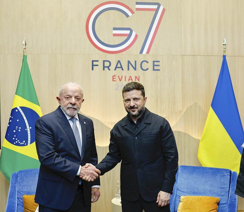Kremlin Rejects Zelensky's 60-Day Ceasefire for Ukraine Elections: 'We Want Long-Term Peace'
